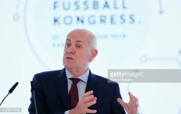 robin russel (2)